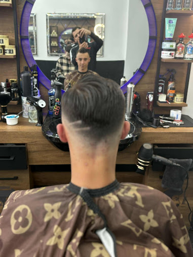 Haircut and grooming at Kings Barbers, Great Yarmouth