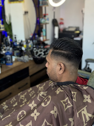 Haircut and grooming at Kings Barbers, Great Yarmouth
